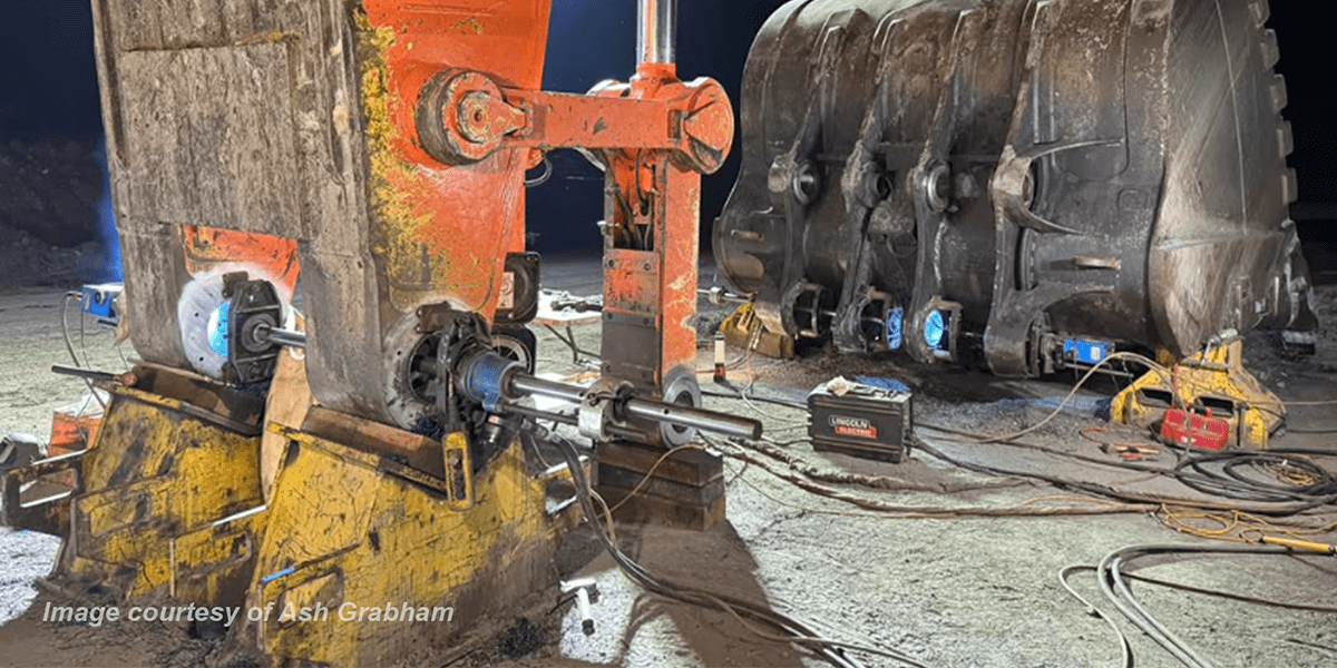 After-Hours Excellence: Large Bucket Line Boring & Welding Repair with CLIMAX and BORTECH Equipment