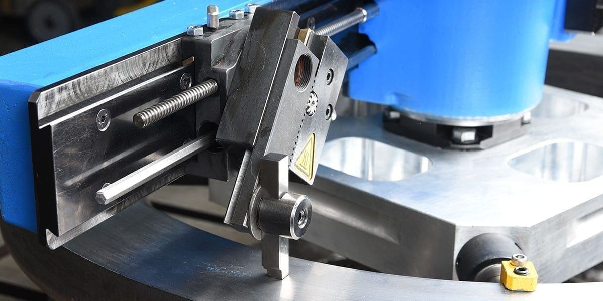 Why a 360° Rotating Tool Head Matters in Flange Facing